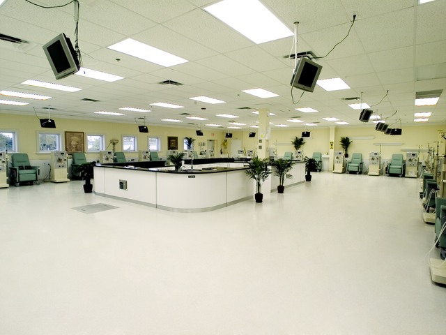 UNIVERSAL KIDNEY CENTER INC